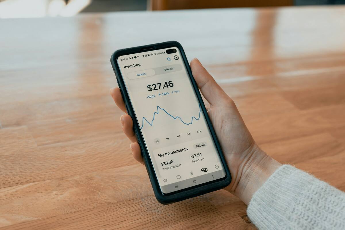 Maneras inteligentes de hacer dinero mientras duermes, según expertos en finanzas