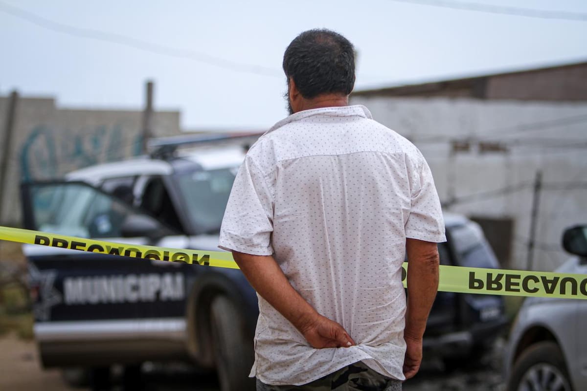 El primer ataque se registró en una vivienda de la colonia Lagunitas, en Santa Fe y más tarde, un joven fue atacado a balazos en la colonia Osuna Millán, en Playas de Tijuana. En ambos casos, los agresores huyeron y no se reportan detenidos. Foto: Border Zoom