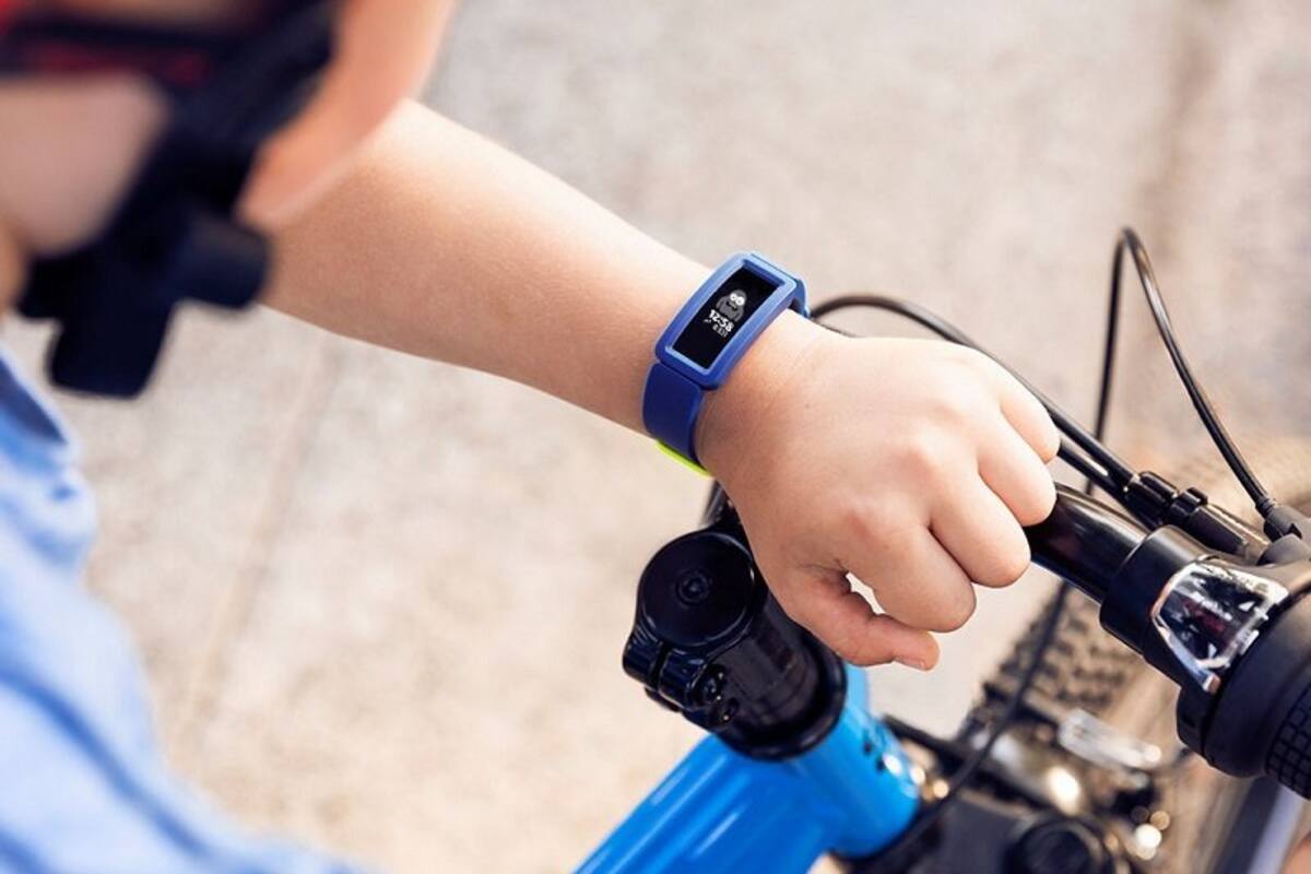 Lanzó Fitbit pulsera inteligente para actividad física en niños