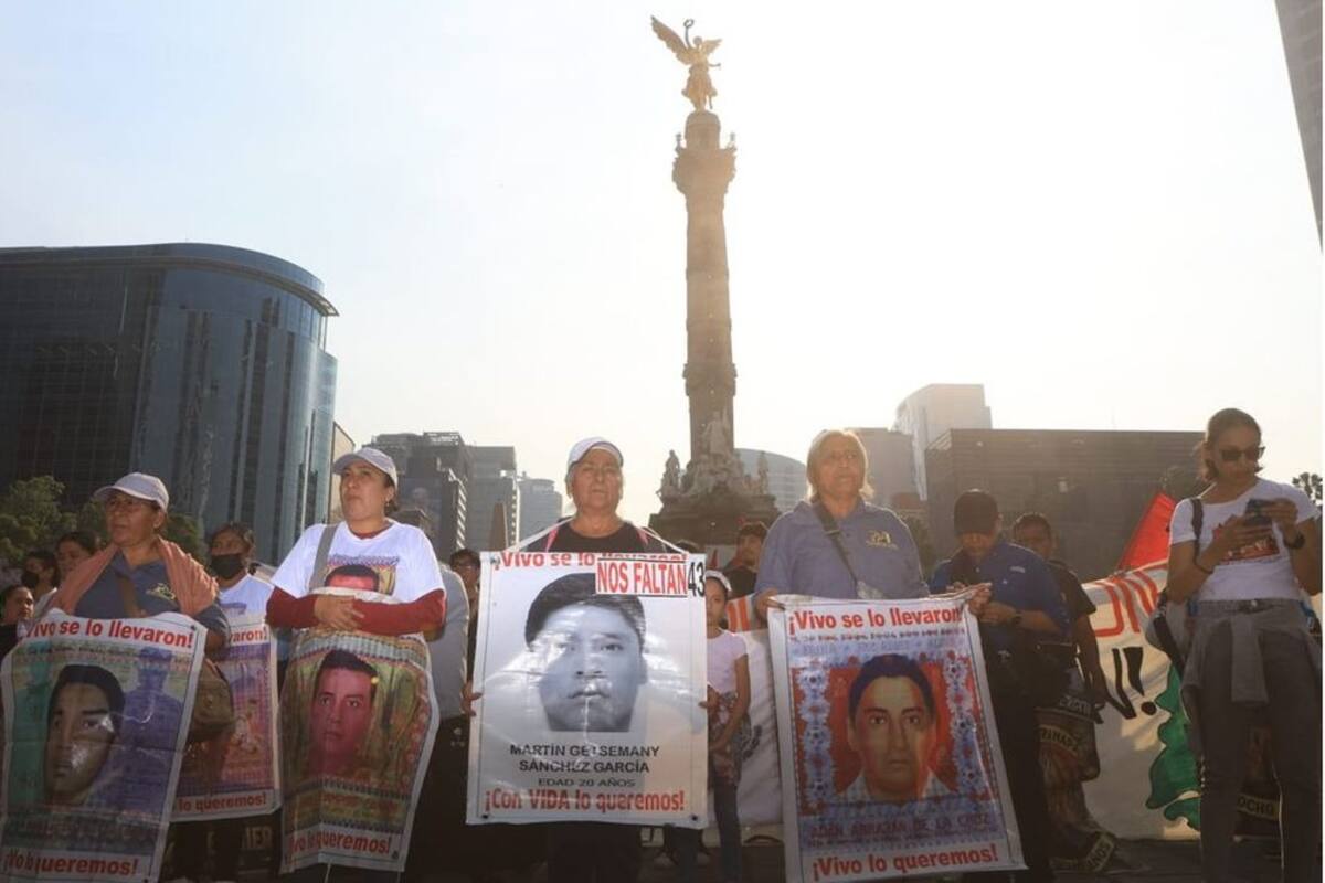 Ayotzinapa: AMLO recibirá a familiares de los 43 normalistas el próximo 3 de junio