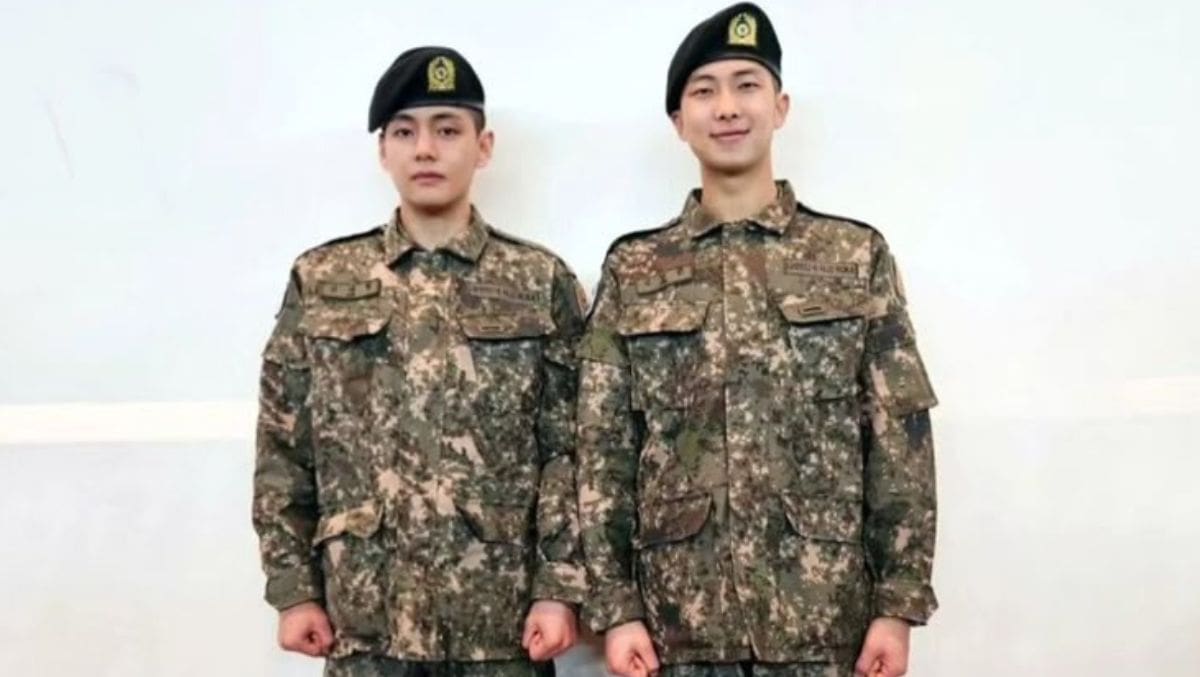 Namjoon (RM) y Taehyung (V) de BTS concluyen su servicio militar/ Cuenta de X: @TangerineOfBTS
