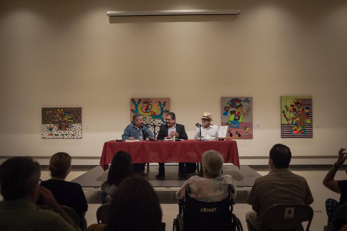 Presentó Víctor Alejandro Espinoza Valle el libro ''El olor del balón'' en CEART Tecate
