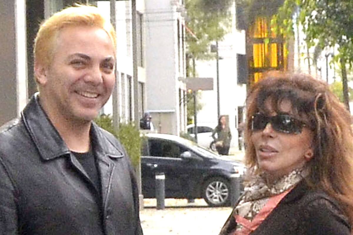 Niega rotundamente Cristian Castro haber golpeado a su mamá