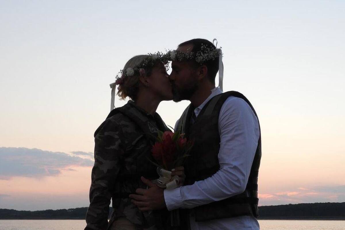 Fernanda Castillo y Erik Hayser reafirman su relación con una ceremonia simbólica