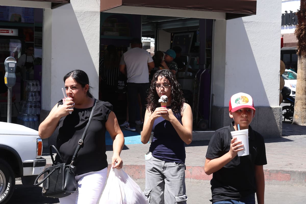 Clima en México: Seguirán lo 45 grados, pero la onda tropical puede traer lluvias