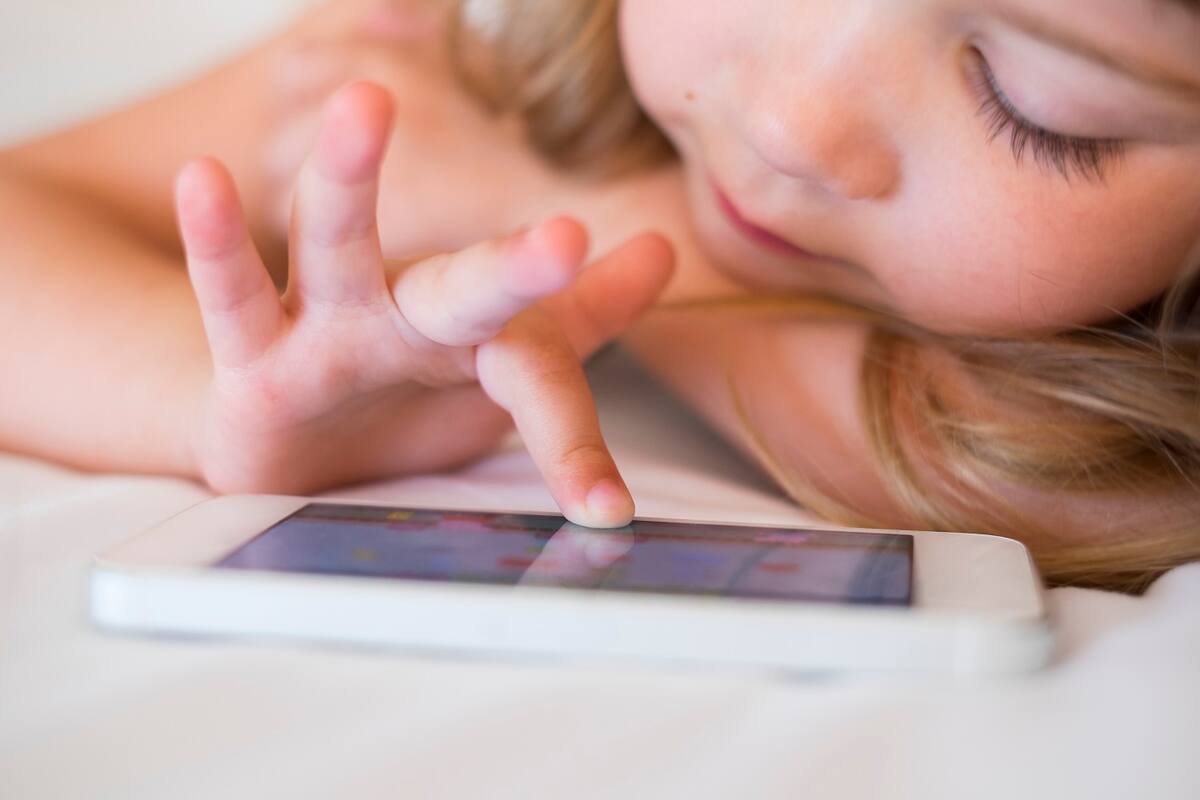 Consideran trasladar los videos de niños de YouTube para combatir la pedofilia
