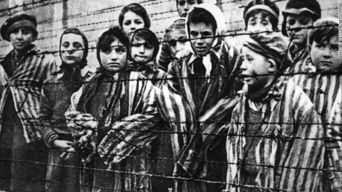 Sobrevivientes del Holocausto participan en el debut como directora de Scarlett Johansson.