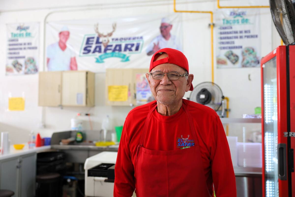 Lorenzo Ung mantiene viva la tradición de ser taquero