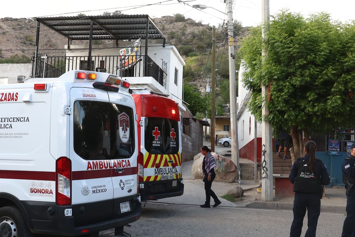 Hallan dos hombres sin vida y con heridas de bala en un domicilio de colonia El Coloso