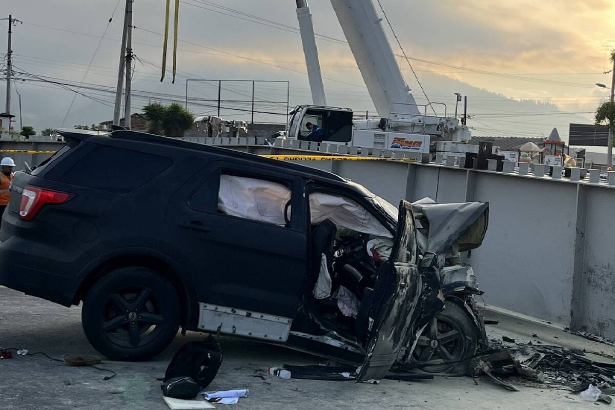 Futbolista estrella su camioneta y pierde la vida trágicamente