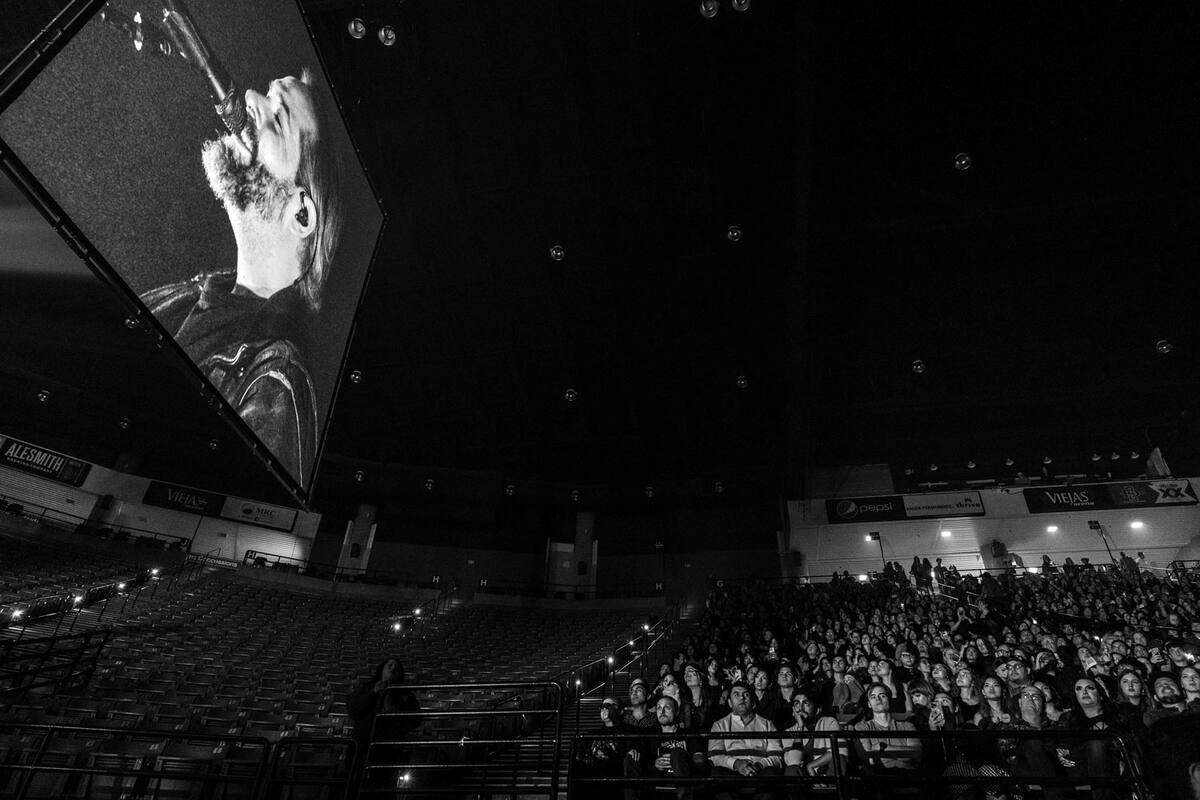 Durante el show, la banda interpretó cuatro canciones de su más reciente álbum, X’s, lanzado en julio.