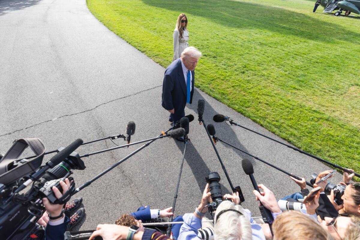 EFE/EPA/JIM LO SCALZO