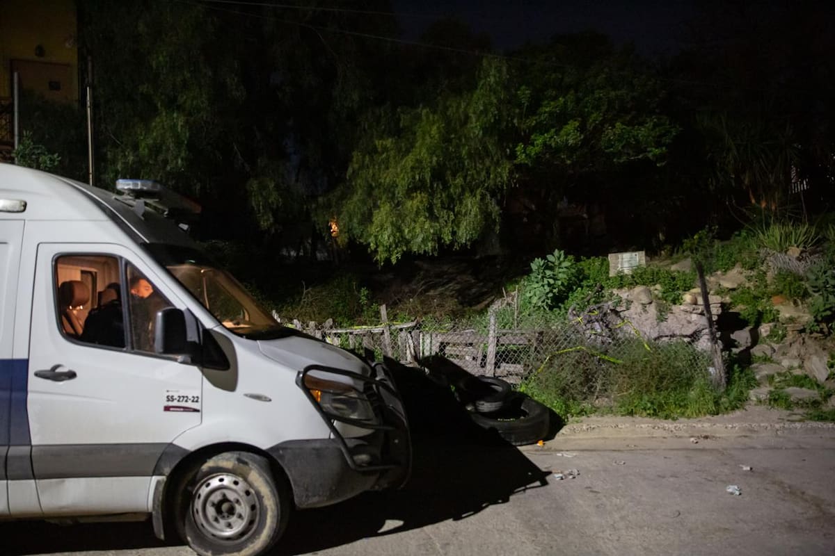 La vivienda contaba con sellos oficiales y presuntamente era utilizada como picadero; se localizaron casquillos de distintos calibres. Foto: Border Zoom