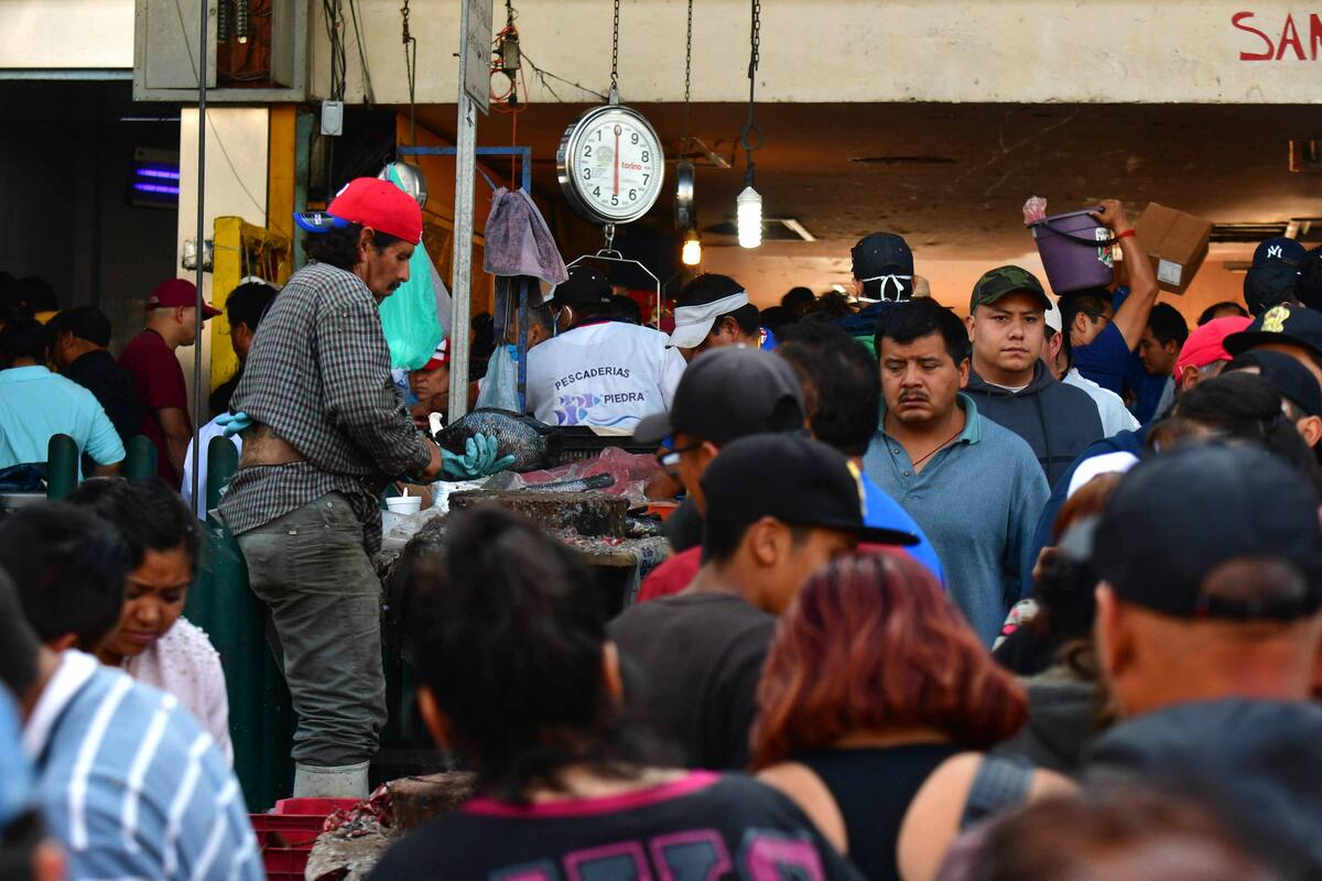 Olvidan ‘sana distancia’ para cumplir con la Cuaresma