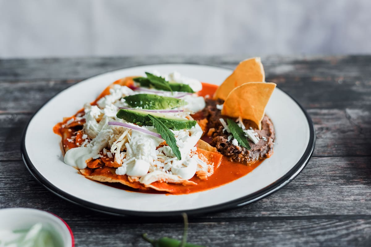 Chilaquiles con chile morita