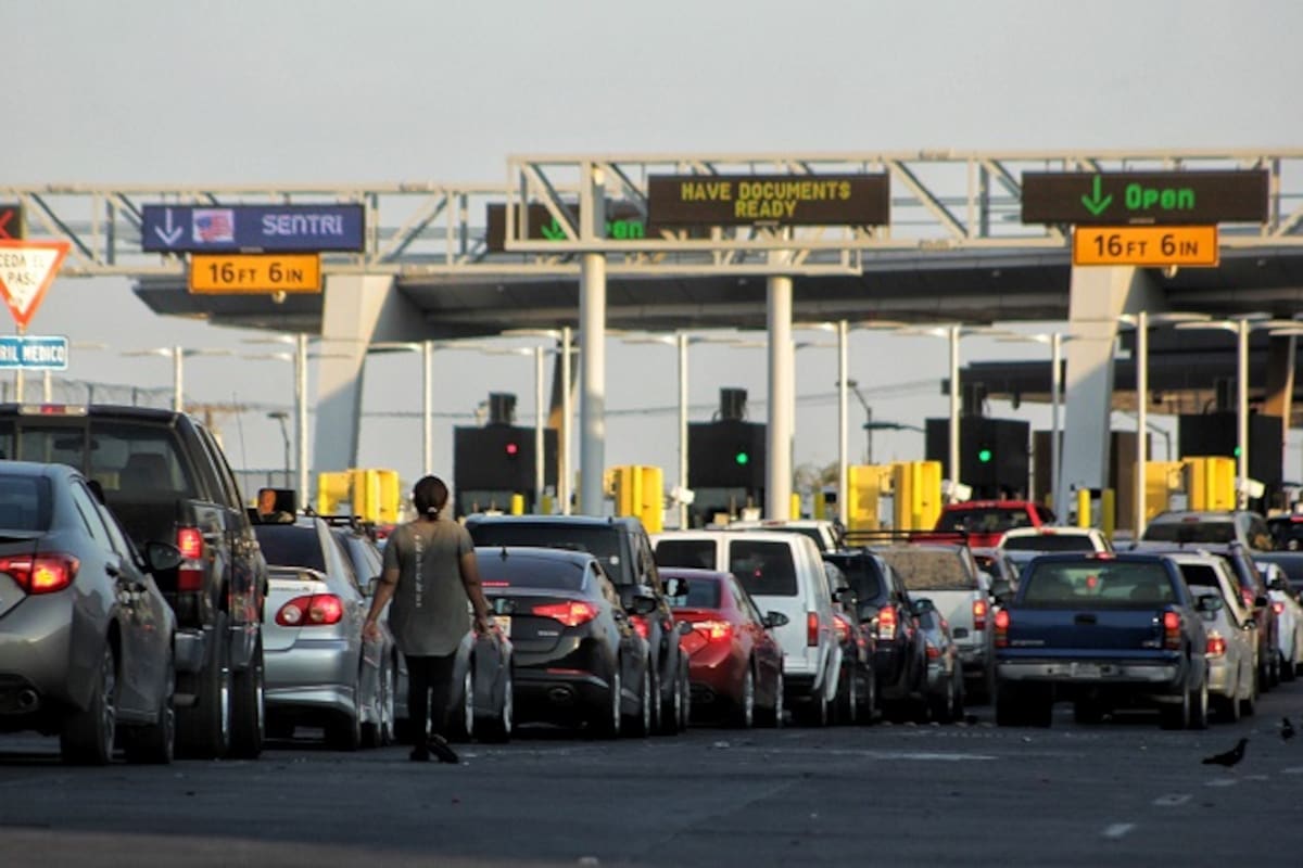 Filas de hasta 1 hora con 50 minutos en garita Zona Centro