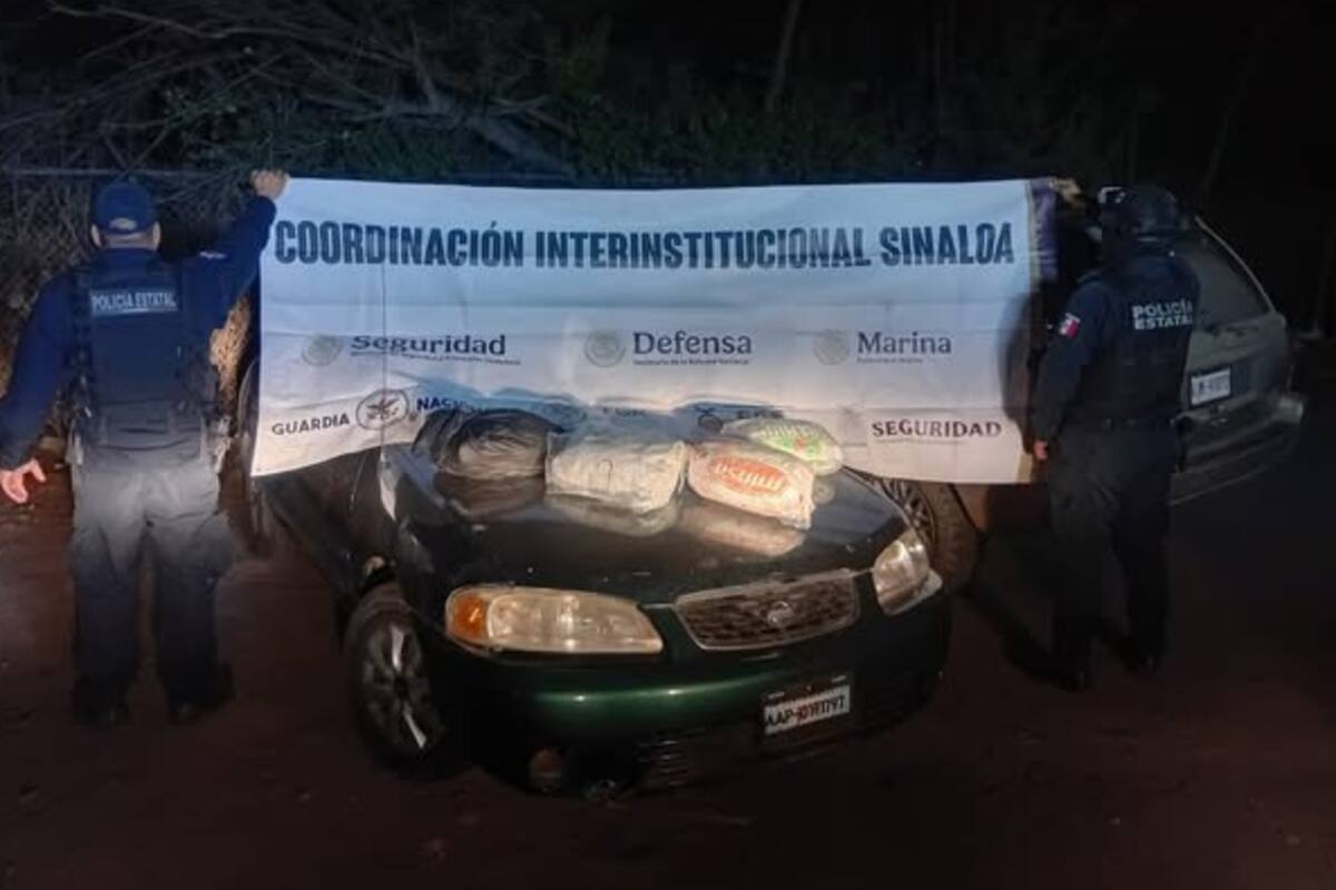 Hallan en Culiacán un auto robado en Estados Unidos con supuesta pólvora en su interior; el conductor huyó