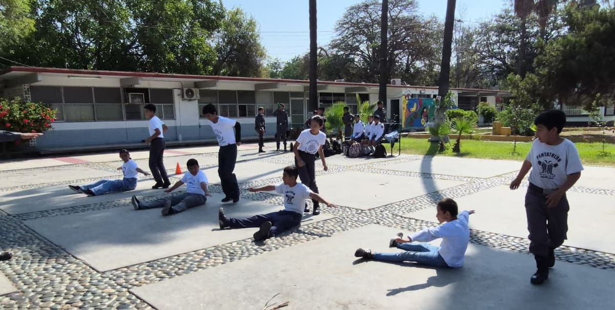 El PDMU ofrece actividades deportivas, cívicas y de formación como primeros auxilios, defensa personal y atletismo, con entrenamientos dominicales y participación autorizada por las familias. Foto: Khennia Reyes