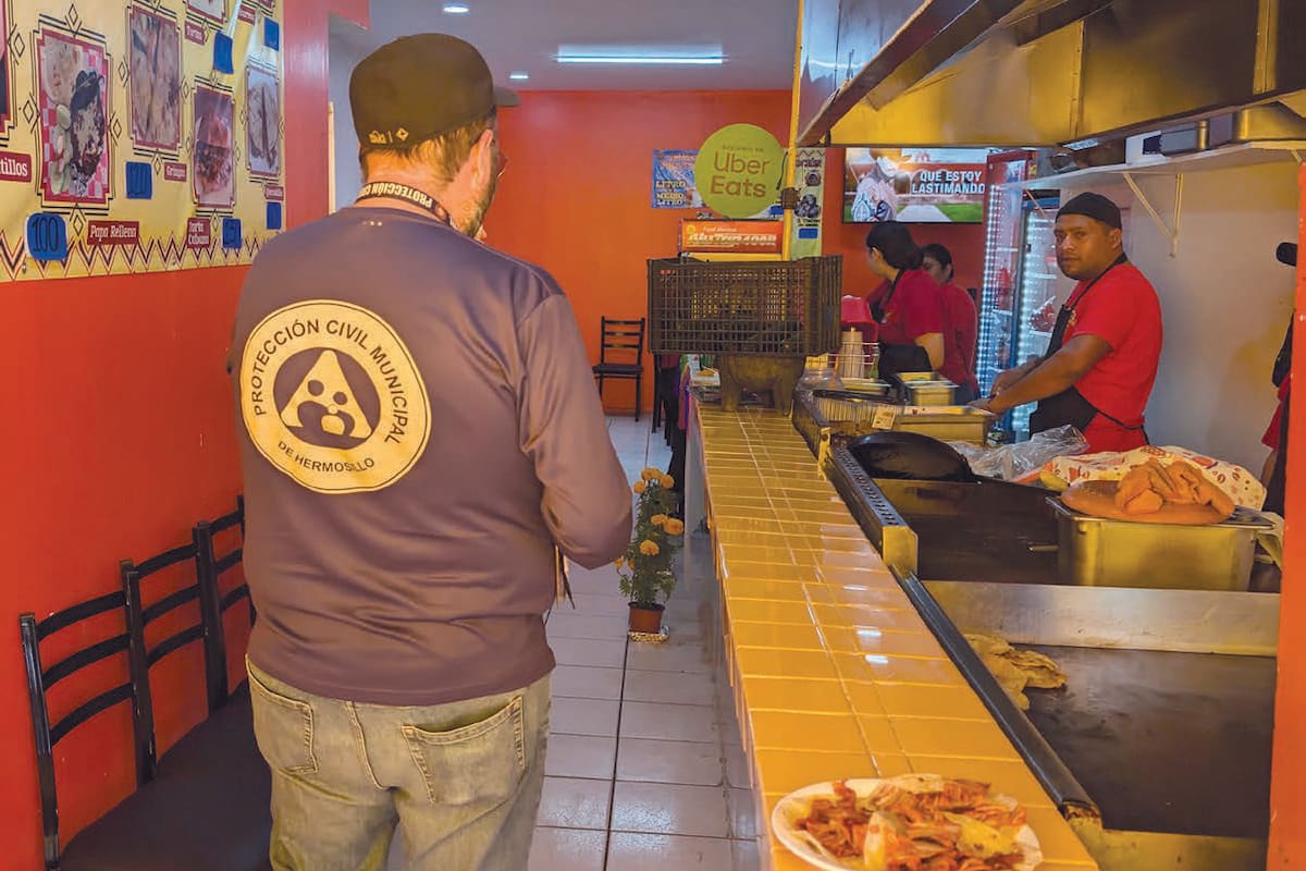 Protección Civil cierra temporalmente 20 negocios del Centro de Hermosillo tras revisión luego del incidente en Waldo’s