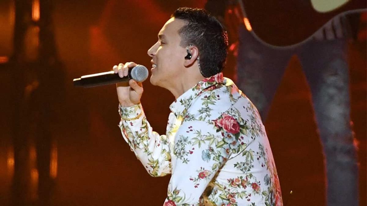 Javier Rosas | LAS VEGAS, NEVADA - APRIL 25: Adriel Favela (L) and Javier Rosas perform during the 2019 Billboard Latin Music Awards at the Mandalay Bay Events Center on April 25, 2019 in Las Vegas, Nevada.   Ethan Miller/Getty Images/AFP (Photo by Ethan Miller / GETTY IMAGES NORTH AMERICA / Getty Images via AFP)