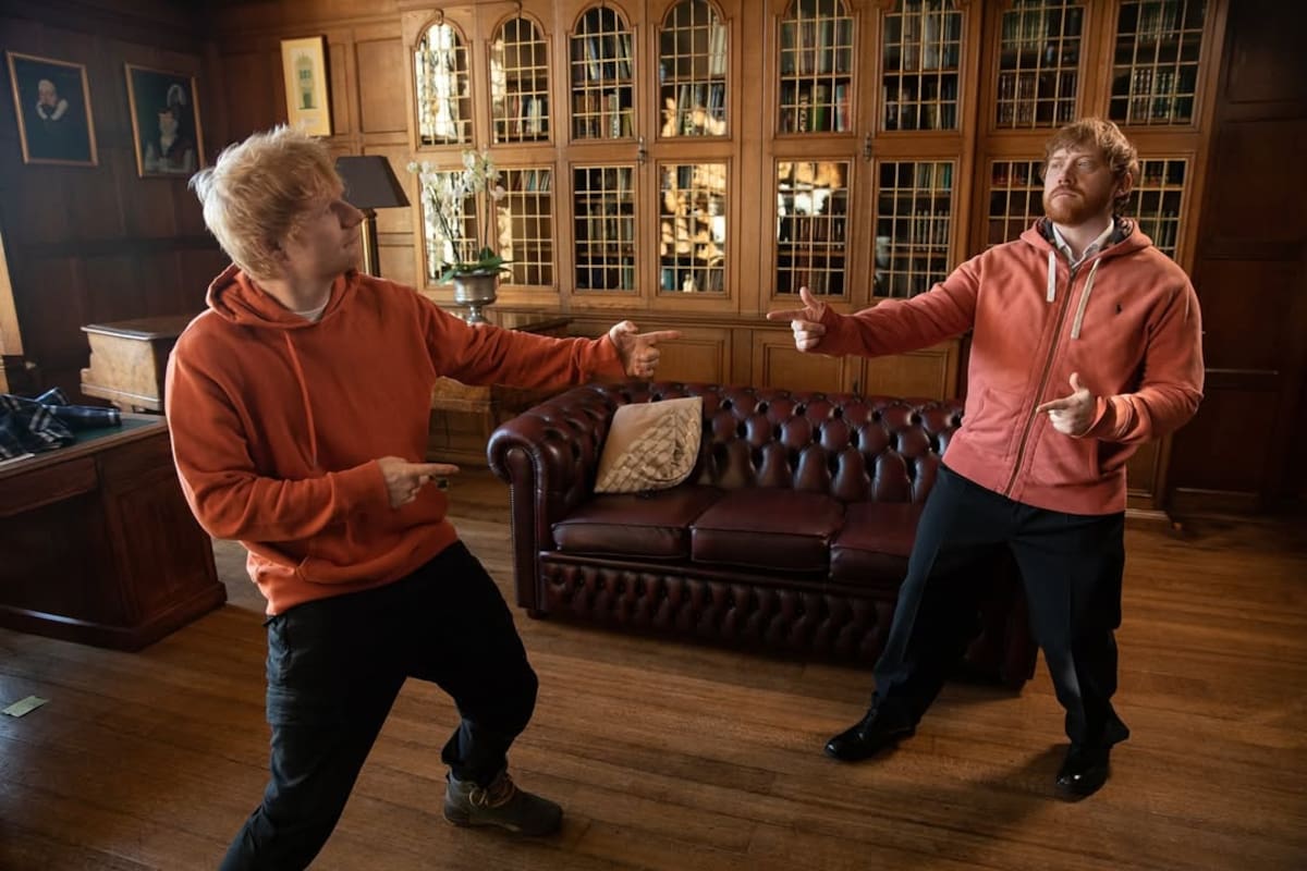 Ed Sheeran y Rupert Grint recrean el meme de Spider-Man señalándose y enloquecen a sus fans