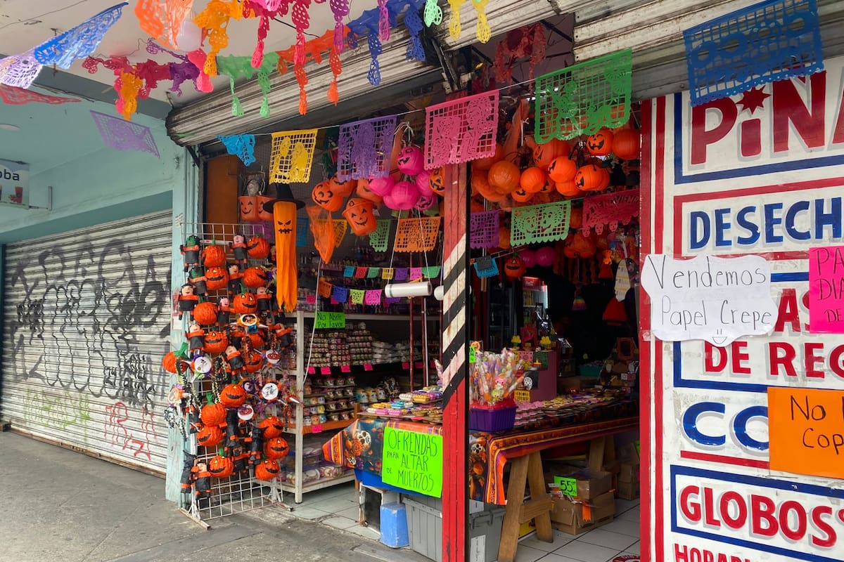 Esperan comerciantes aumento del 20% en ventas por Halloween
