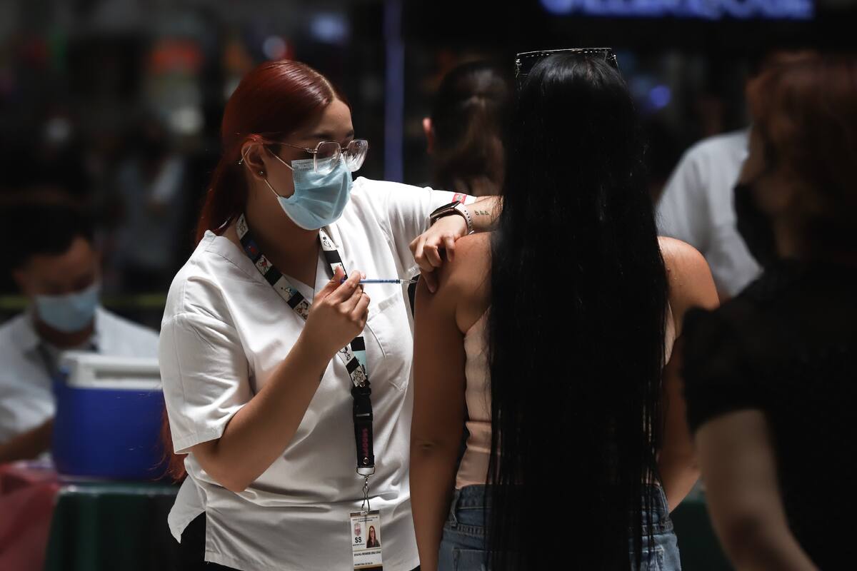 Baja afluencia para vacunación de segunda dosis de Pfizer