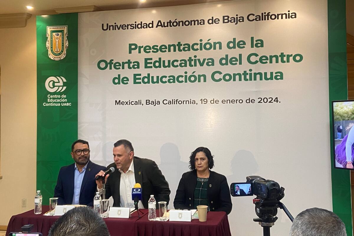 Ofrece UABC más de 300 programas de capacitación profesional a egresados