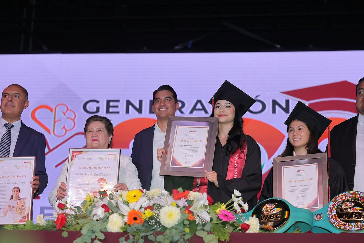 "La Magnífica" se graduó junto a la también boxeadora Odalyz Corzo. | Crédito: Eleazar Escobar