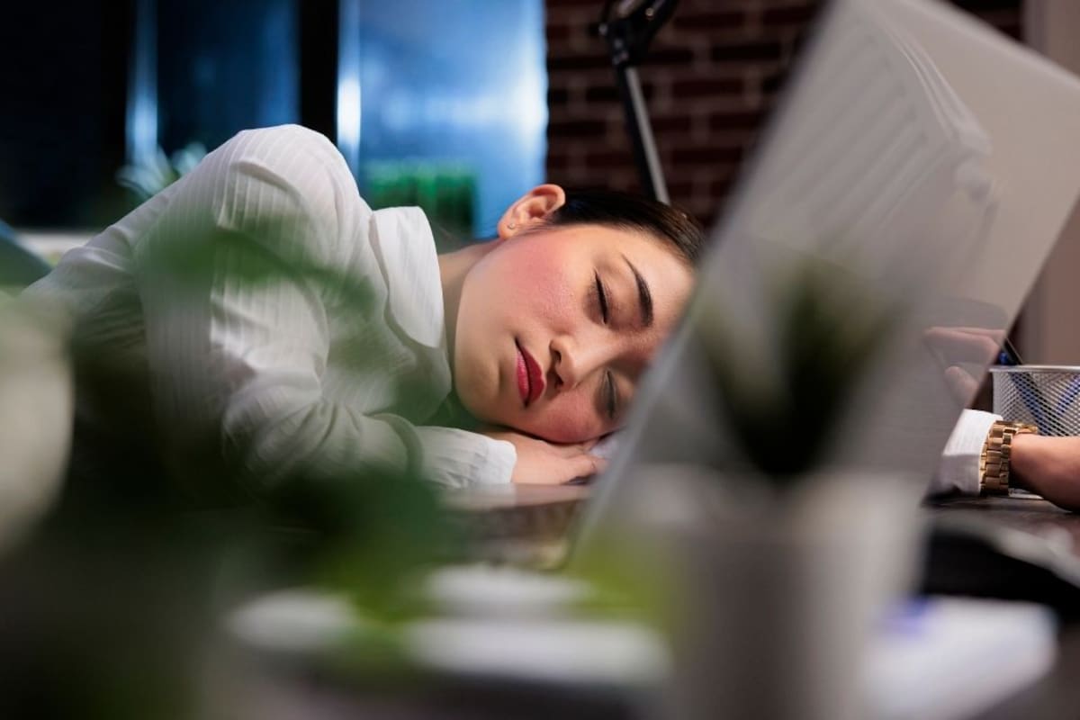 México se posiciona en el tercer lugar mundial de burnout debido a que el 62% de los trabajadores sufre estrés laboral constante y el descanso pierde su capacidad de restaurar el cuerpo