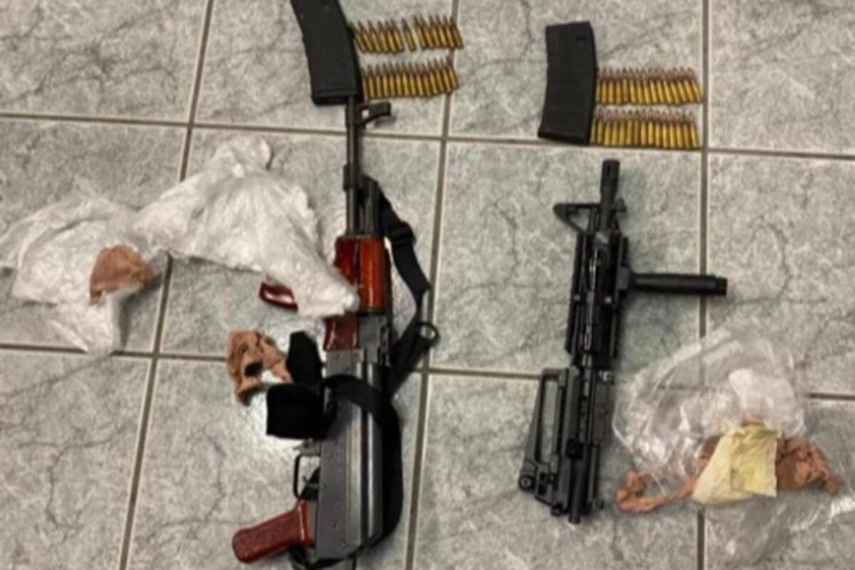 Procesan a presunta contrabandista y Hallan armas a otra mujer en Nogales