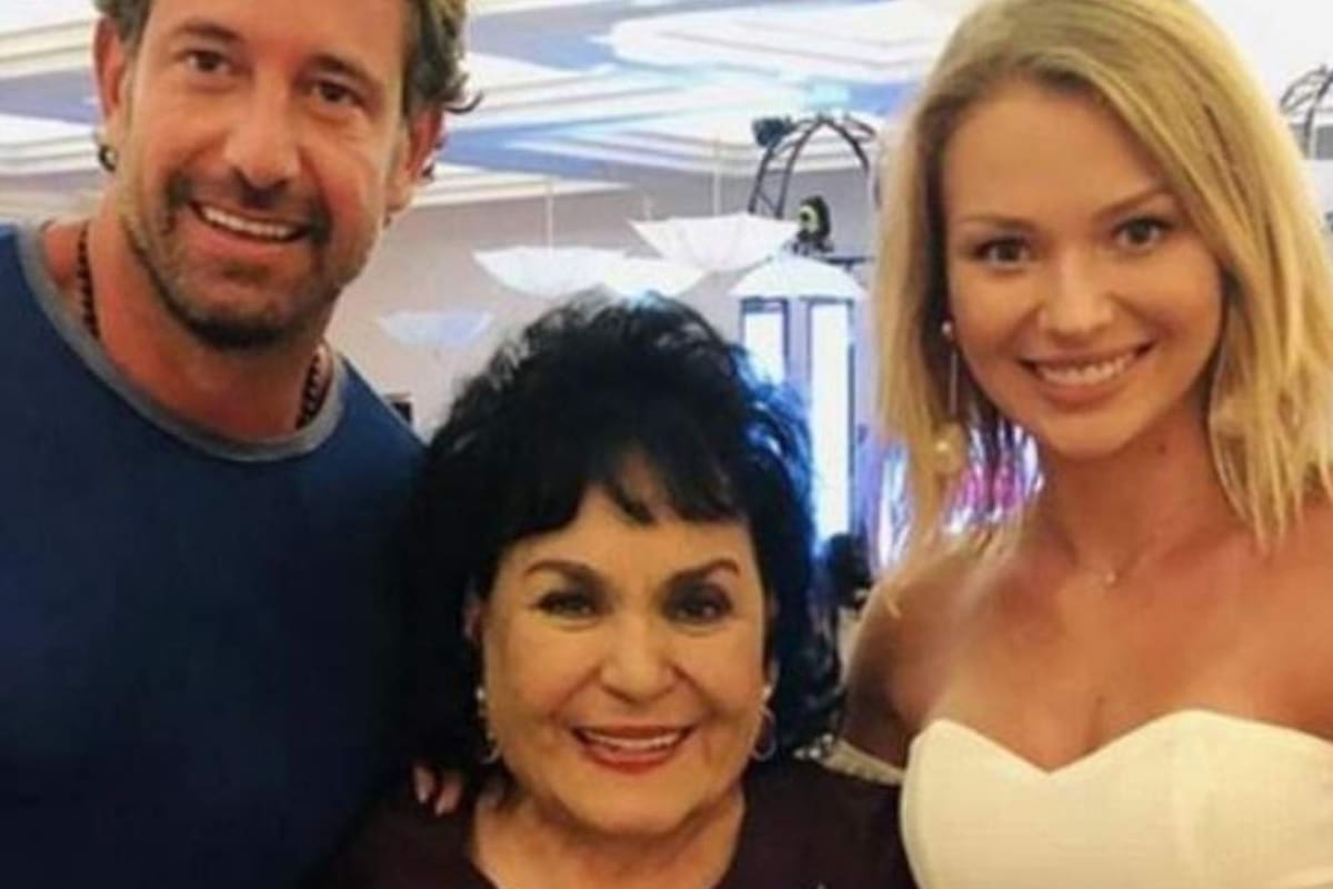 Geraldine Bazán reclama a Carmen Salinas por tomarse foto con Irina Baeva