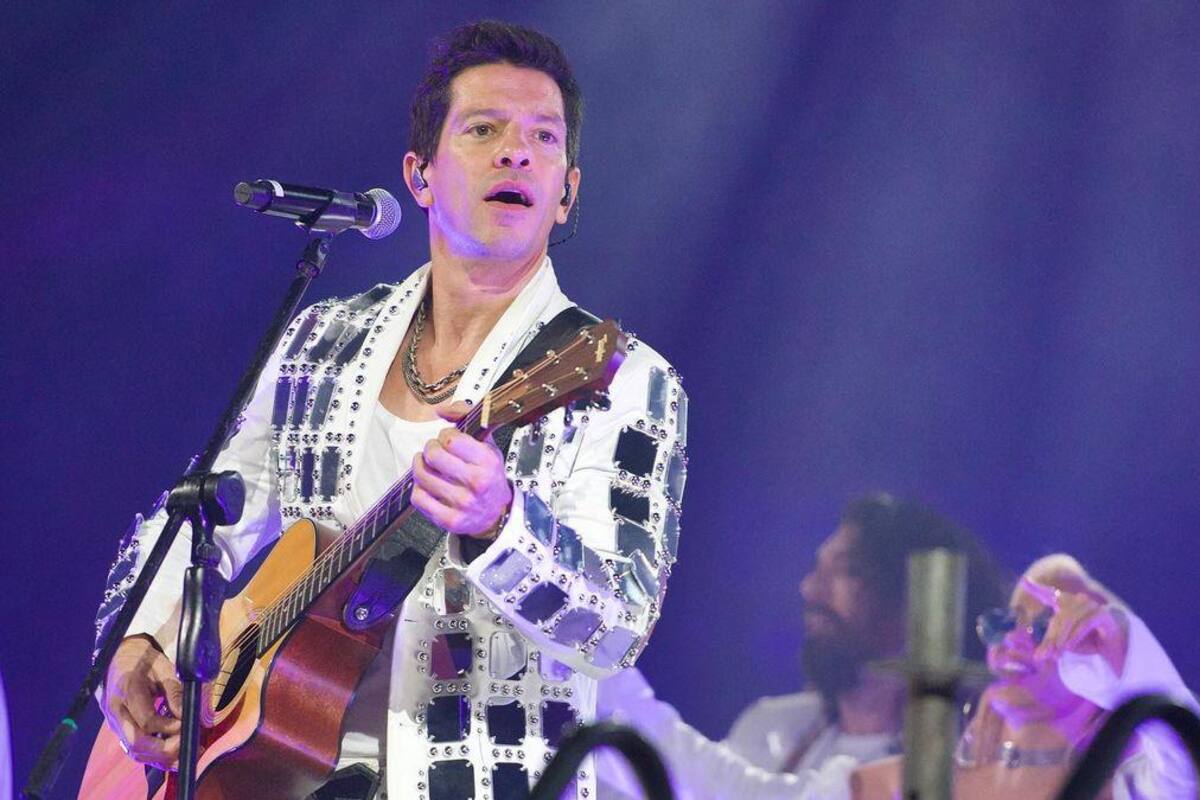 ¡Yahir sufre "accidente" y tiene que usar muletas!