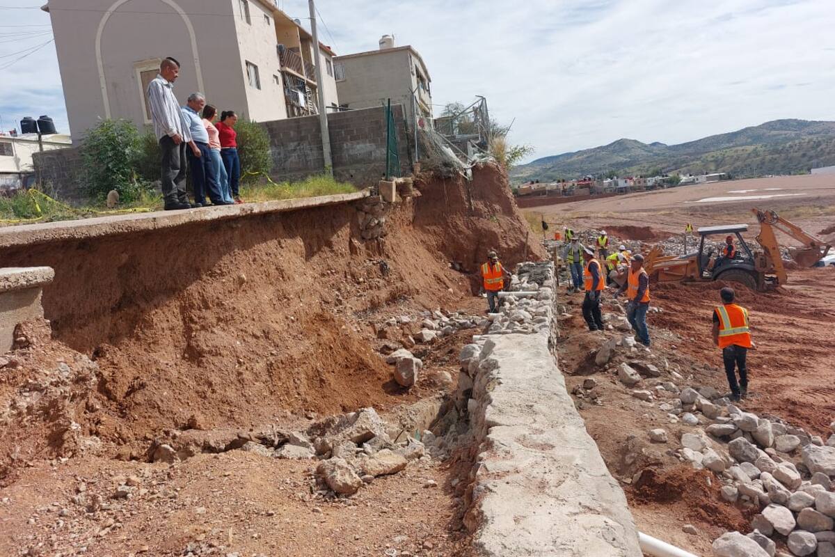 Nogales: Insisten en solución ante riesgo de perder casas en derrumbe