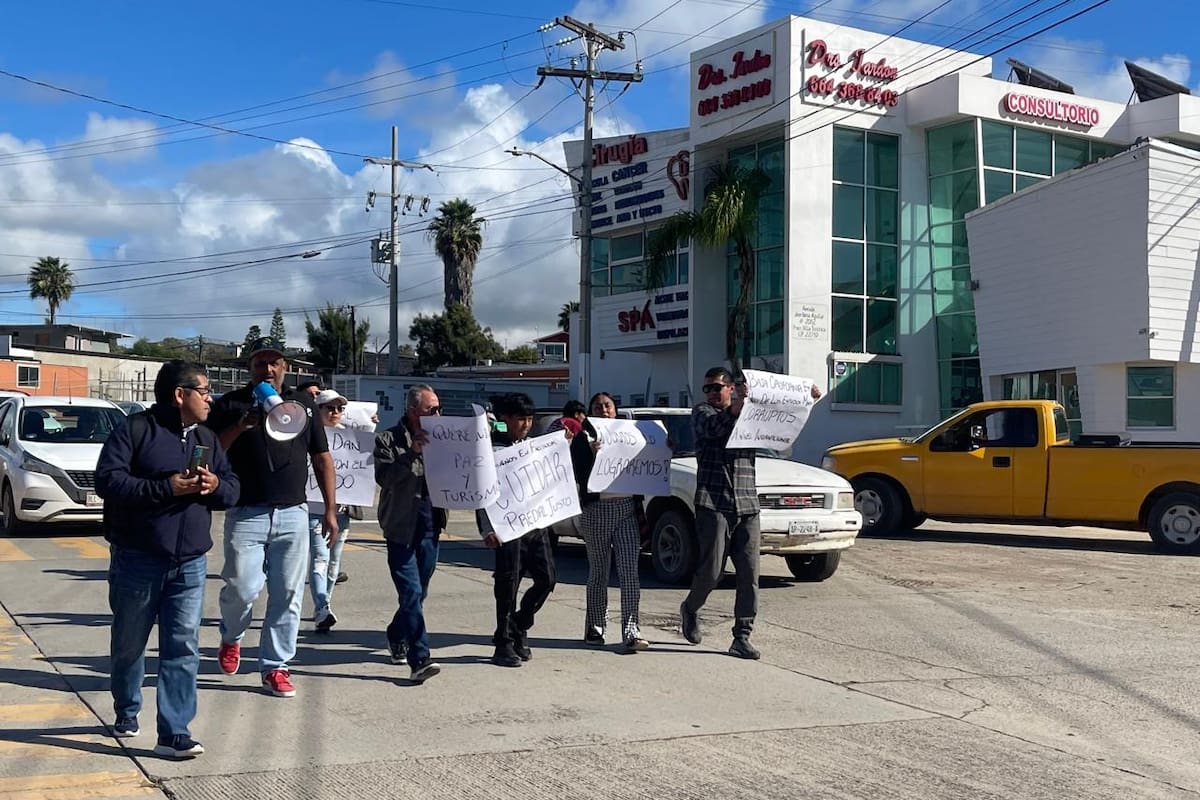 Se manifiestan en Rosarito por aumentos en el Impuesto Predial