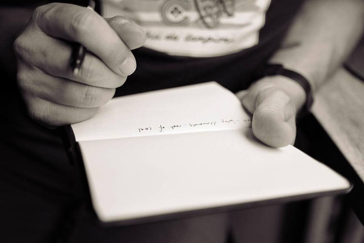Por medio de una carta jugador de la Premier League revela ser homosexual
