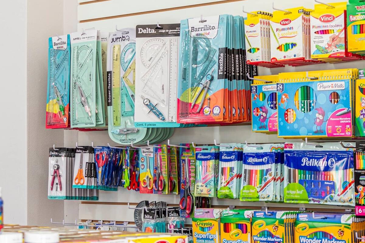 Aumentan ventas en papelerías de Ensenada por regreso a clases