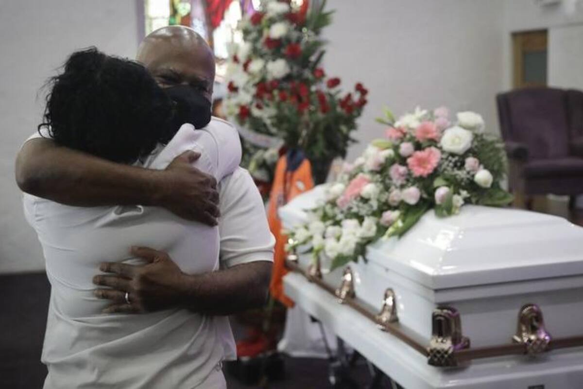Acumulación de cadáveres en funerarias de California ante aumento de muertes por Covid-19 en EU