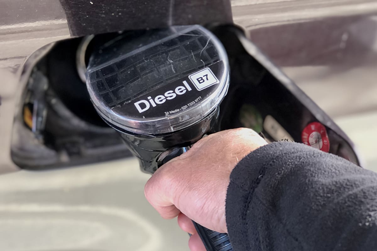 Diésel se estabiliza en 28 pesos tras semanas de incrementos, plantea Canacar