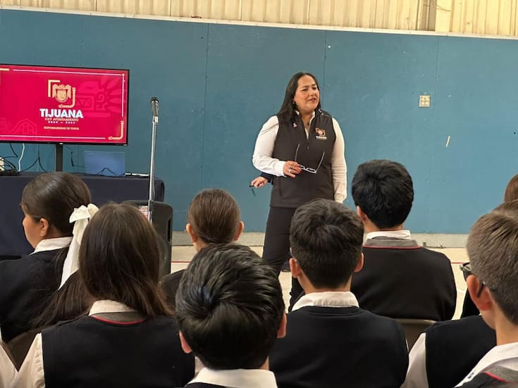 Más de 30 escuelas de Tijuana reciben pláticas para sensibilizar sobre migración
