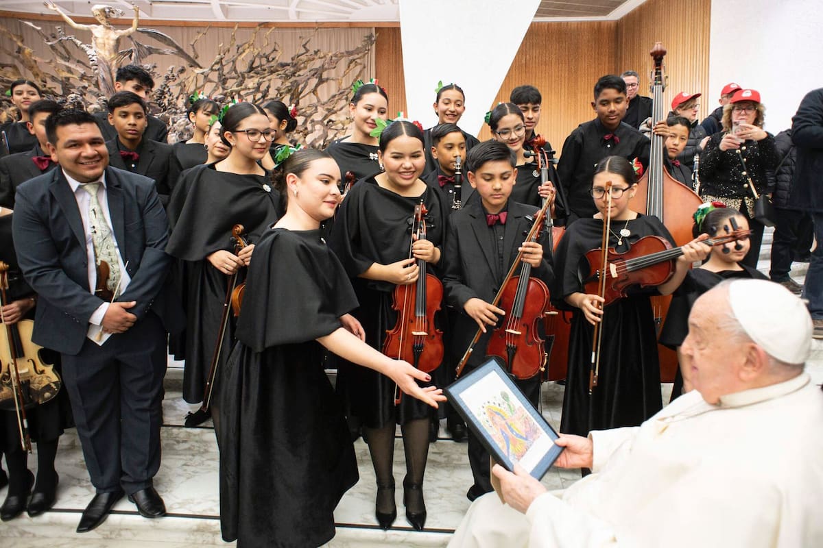 Niños nogalenses dedican su música al Papa Francisco