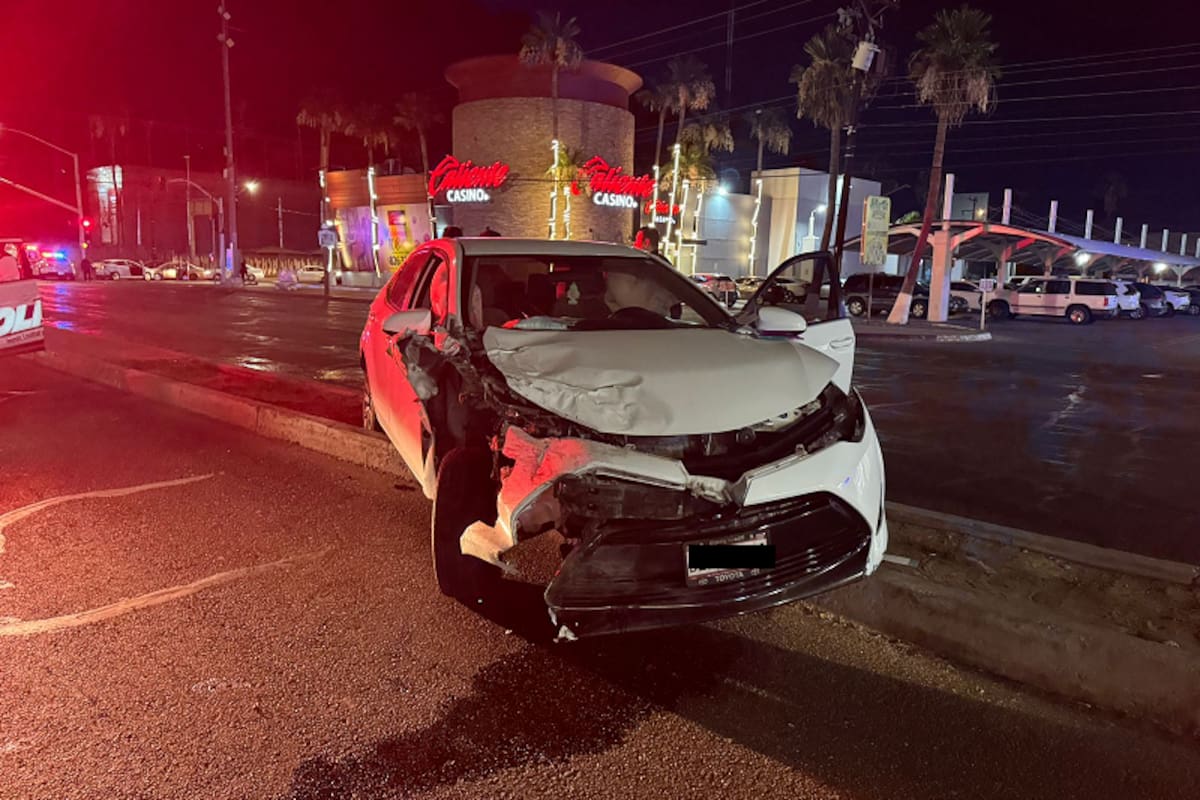 Choque múltiple en la Insurgentes por la madrugada