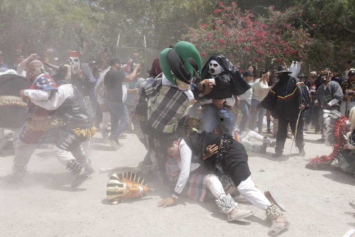 Fariseos honran la Pasión de Cristo con procesión del Viernes Santo en Ejido El Tronconal