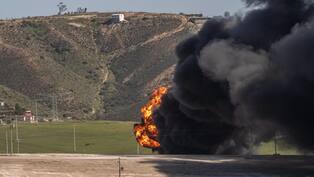 Incendio en ducto de Pemex provoca evacuaciones en Rosarito