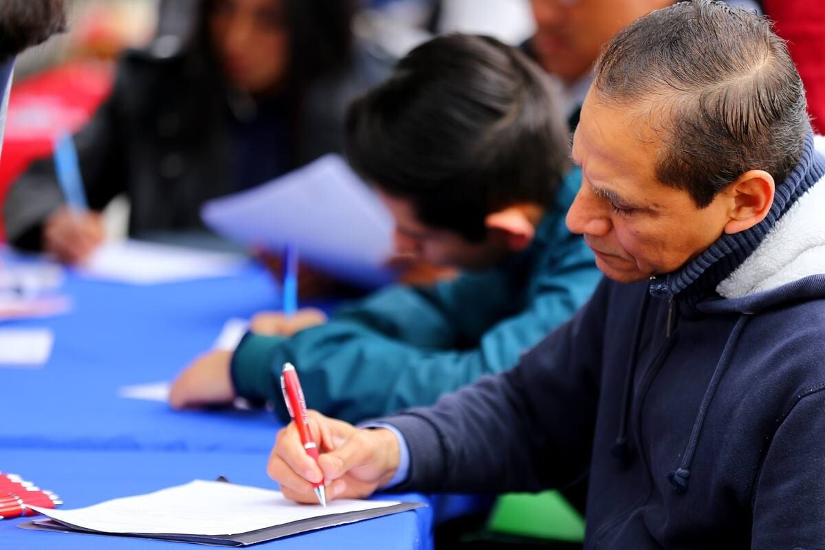 30% de asistentes a ferias de empleo obtienen un puesto de trabajo