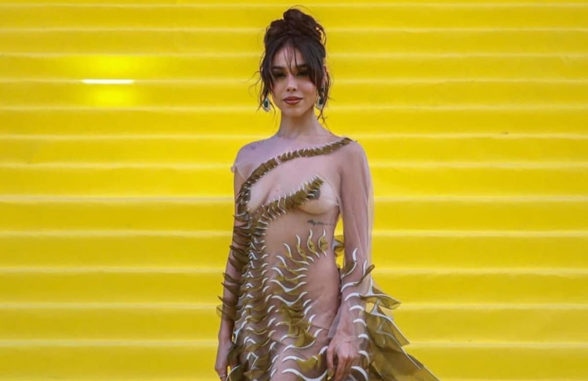 Danna Paola recordó los desafíos emocionales que enfrentó al ser anunciada como protagonista de la obra teatral "Wicked" en aquel entonces.