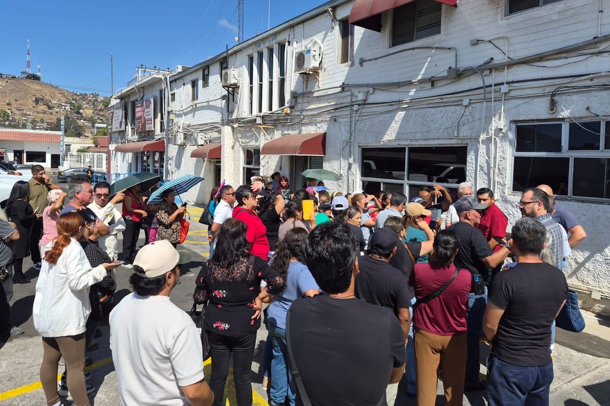 Vecinos de Ensenada llevan más de 20 días sin agua y reclaman cobros de hasta 3 mil pesos