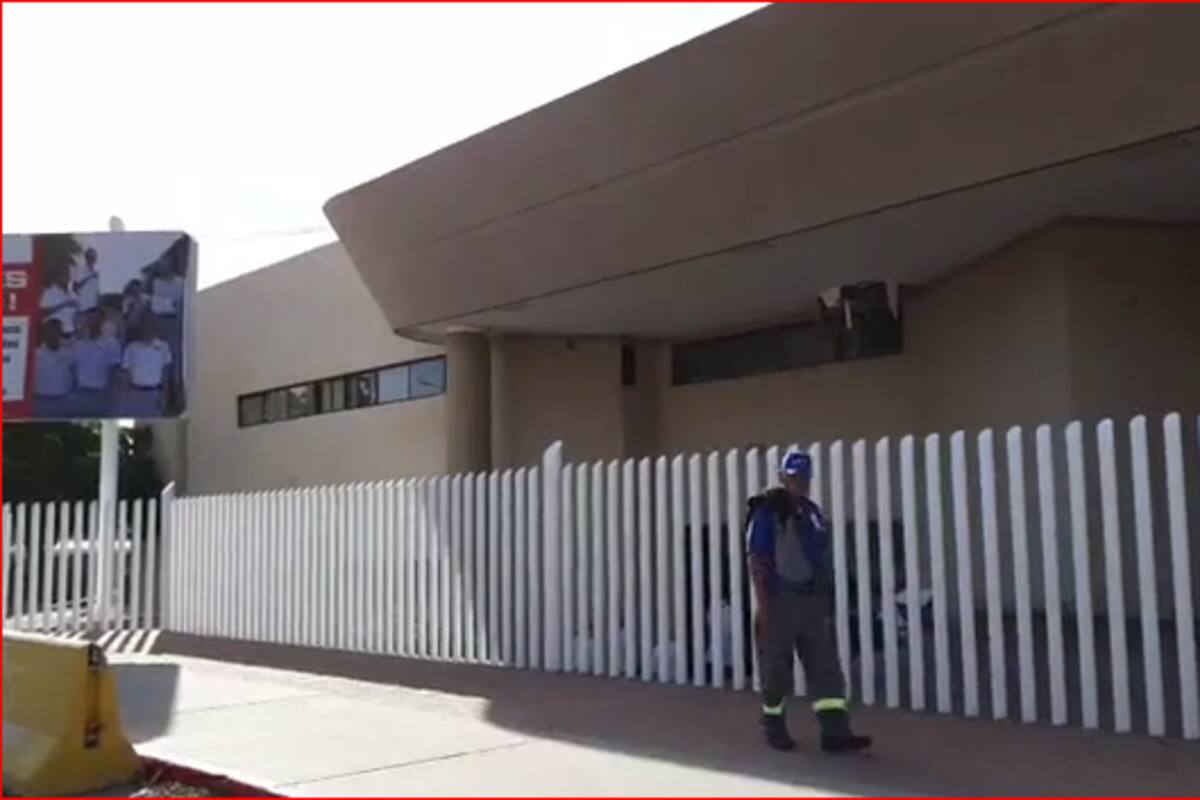 Muere hombre al caer de techo del Teatro de Cobach Villa de Seris