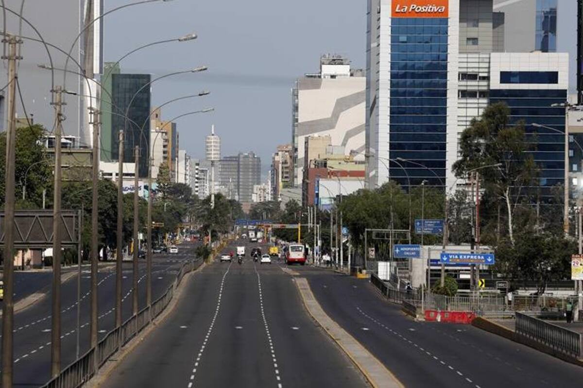 Cerca de 1,200 españoles esperan ser repatriados de Perú tras estallido de COVID-19
