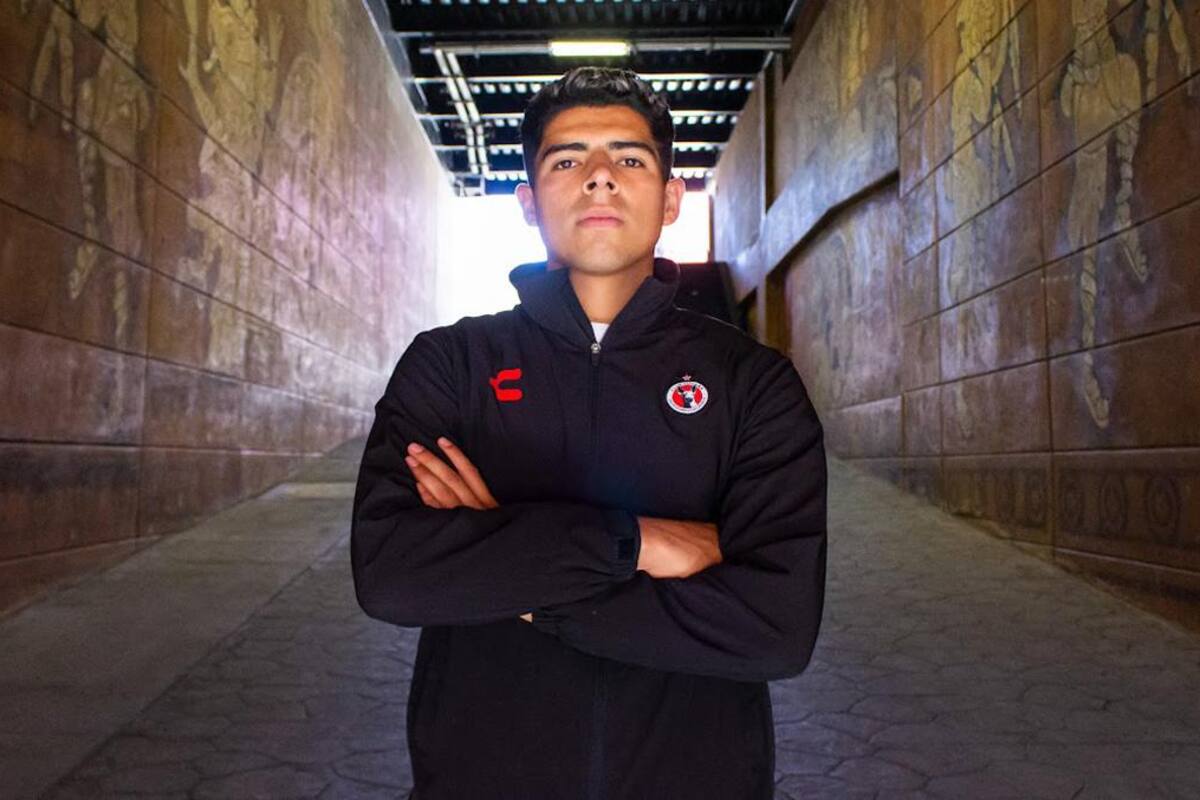 Víctor Guzmán, el joven talento que prevalece en la defensa de Xolos